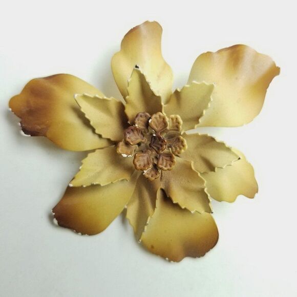 Vintage Big Earth Tone Enamel Flower Brooch, Fall Colors, Tan Brown Cream - Picture 6 of 6